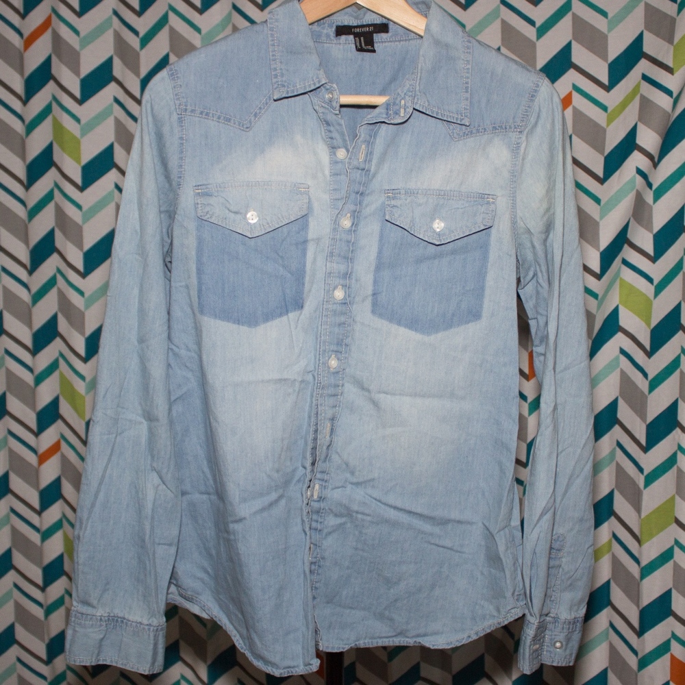 2/$10 or 4/$15! F21 Denim Button Up